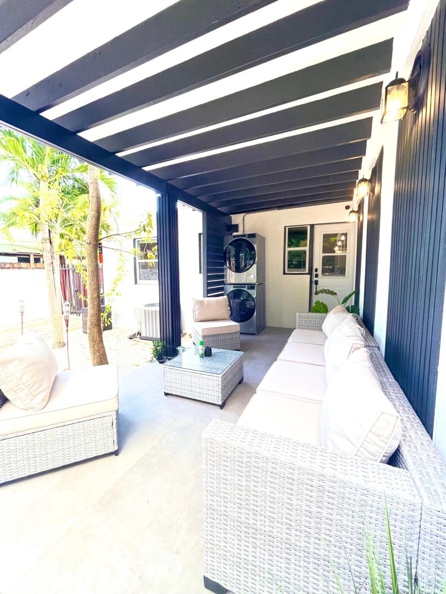 Casamia Only 10 Min To Wynwood With New Pool, Bikes, Parking And Privacy Hébergement de vacances *