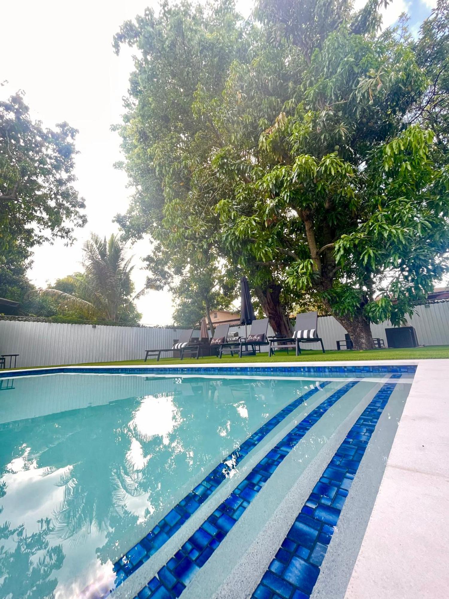 Casamia Only 10 Min To Wynwood With New Pool, Bikes, Parking And Privacy Hébergement de vacances Miami