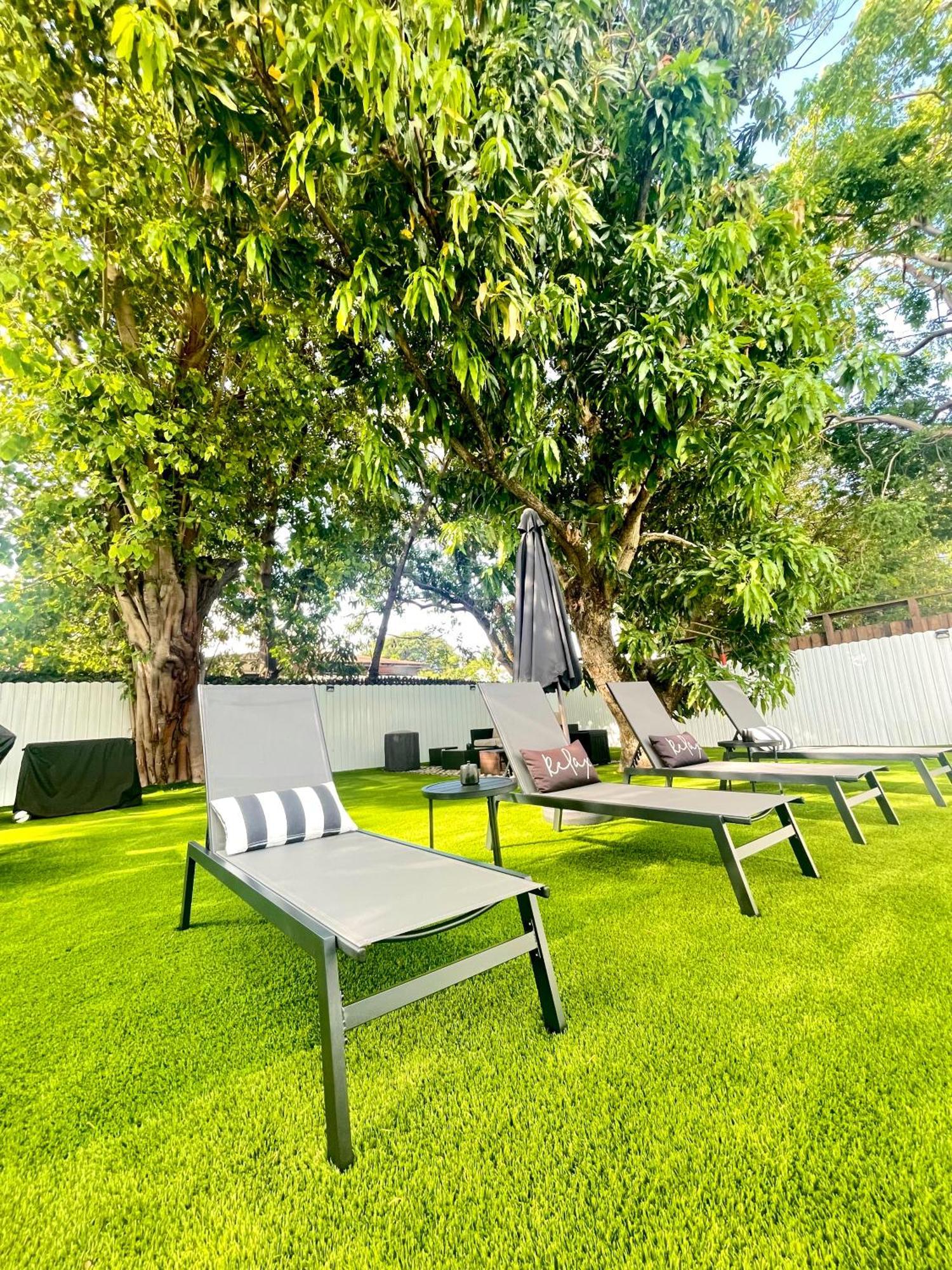 Casamia Only 10 Min To Wynwood With New Pool, Bikes, Parking And Privacy Hébergement de vacances